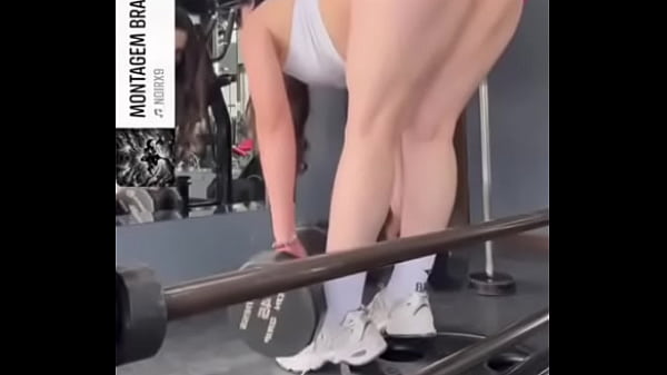 Nalgona de GYM muestra culote