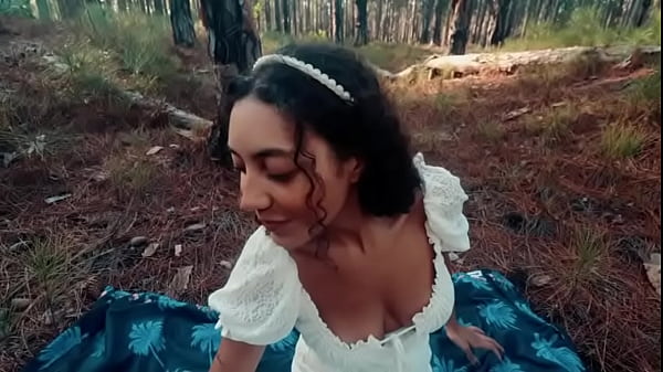 Natural Tits Latina Cinderela got filled at public park – Nati Roza